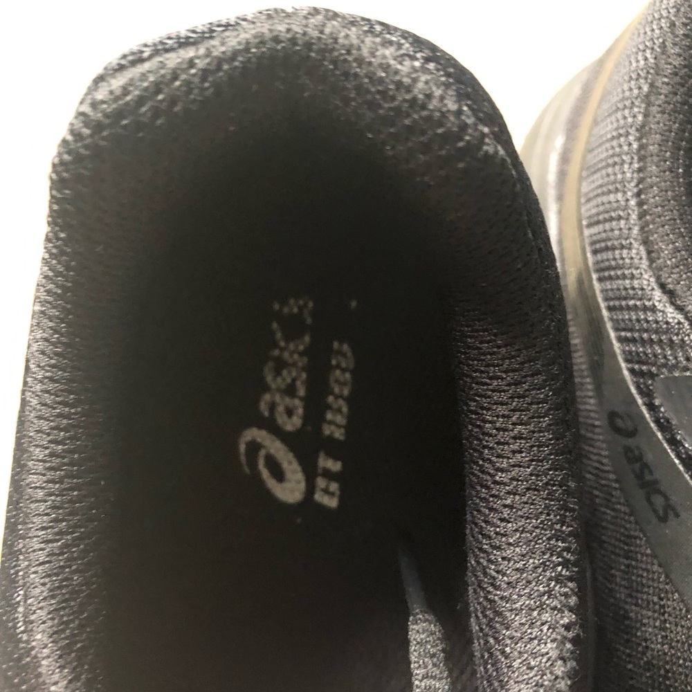ASICS GT 1000 - Picture 3 of 5